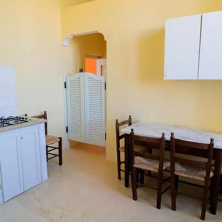 Palazzo Trani 卡斯崔加纳诺德尔卡波